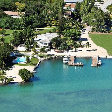Seascape Resort & Marina Marathon Εξωτερικό φωτογραφία